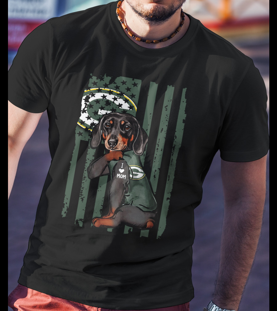 Dachshund I Love Mom Green Bay Packers Fan T-Shirt