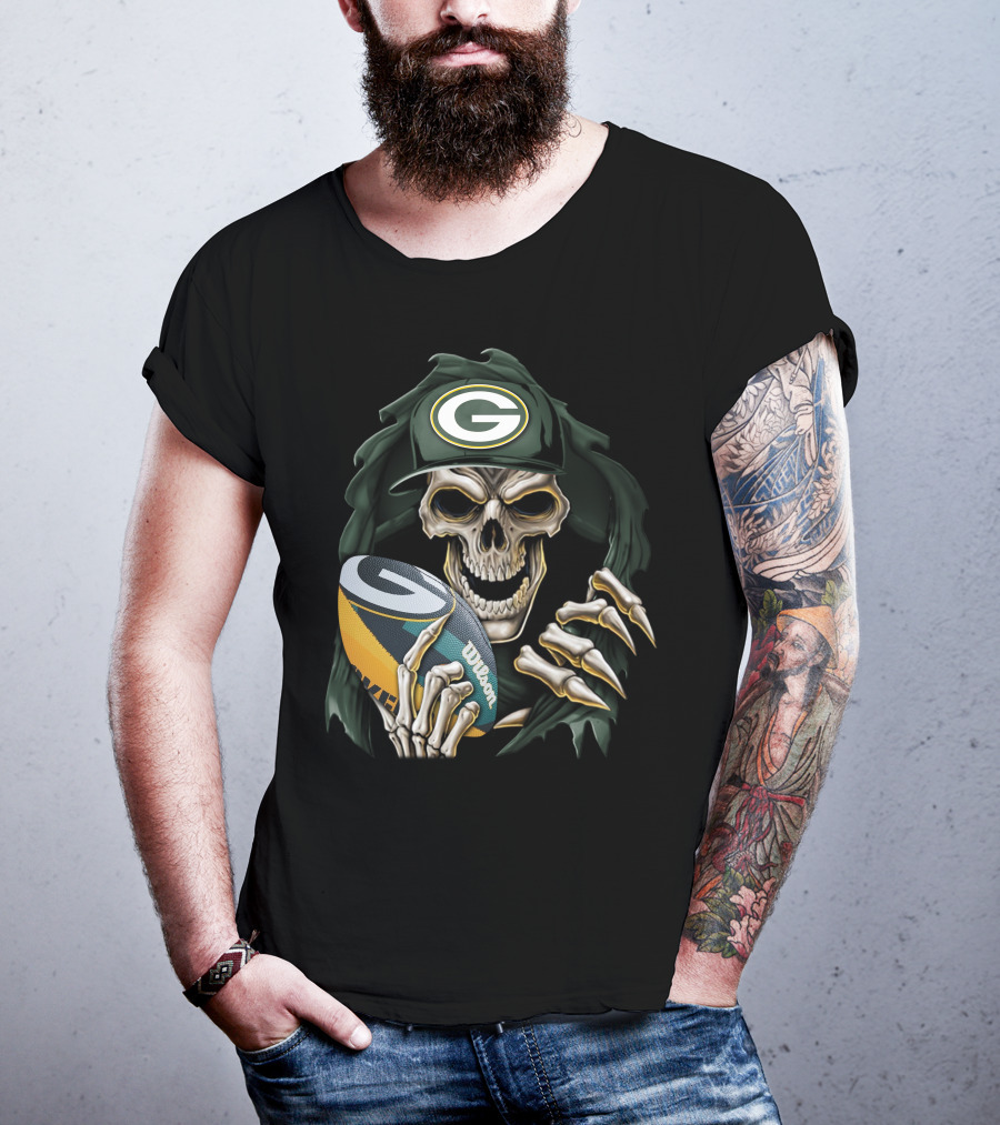 Skull Holding Wilson Football Green Bay Packers T-Shirt
