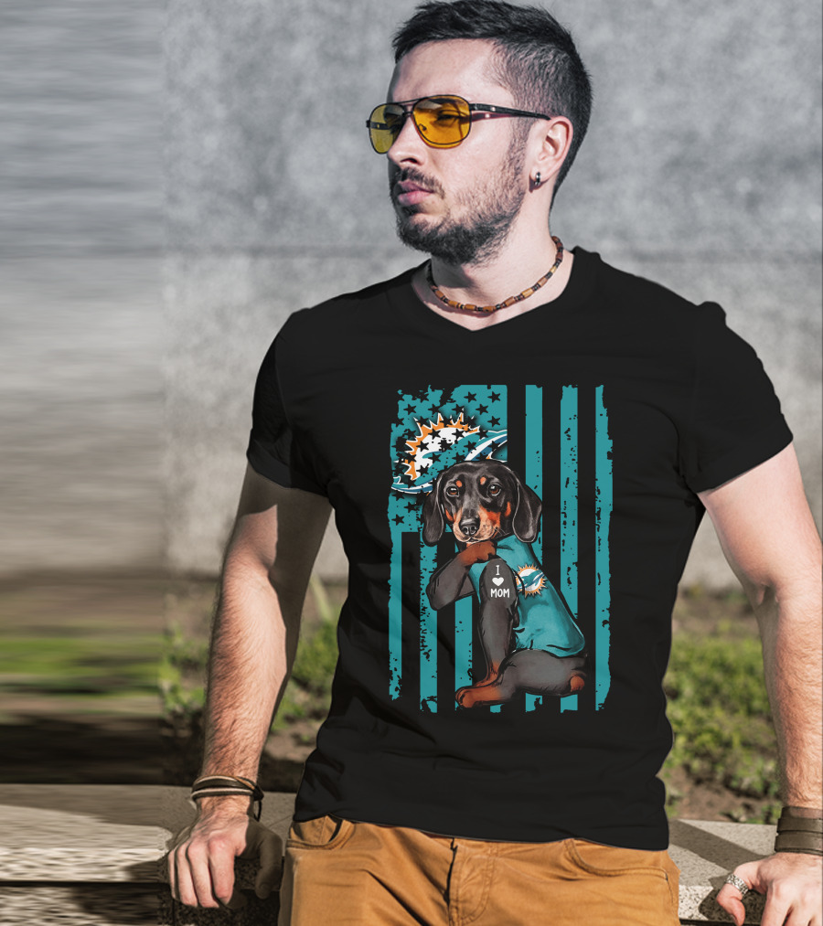 Dachshund I Love Mom Miami Dolphins Football Fan T-Shirt