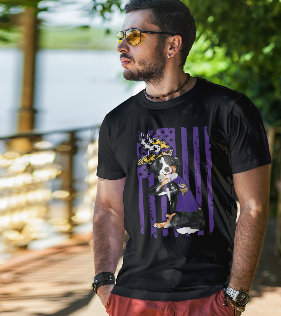 I Love Mom Border Collie With Minnesota Vikings Flag Background T-Shirt