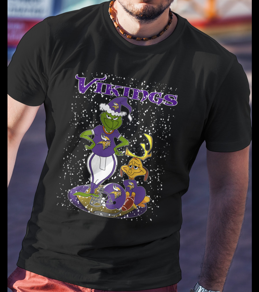Grinchxmas Minnesota Vikings Football Holiday Scene T-Shirt