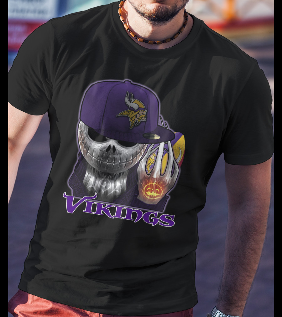 Vikings Skull With Pumpkin And Football In Purple Hat T-Shirt