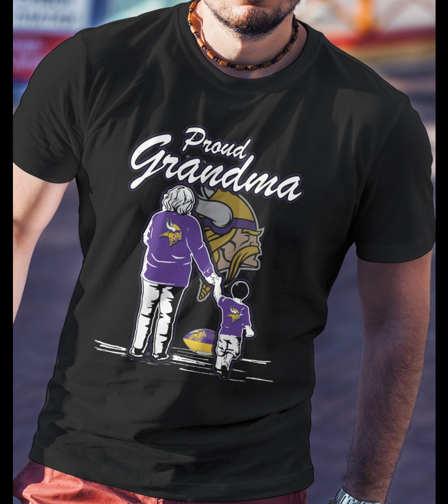 Proud Grandma Minnesota Vikings Family Football Fan T-Shirt