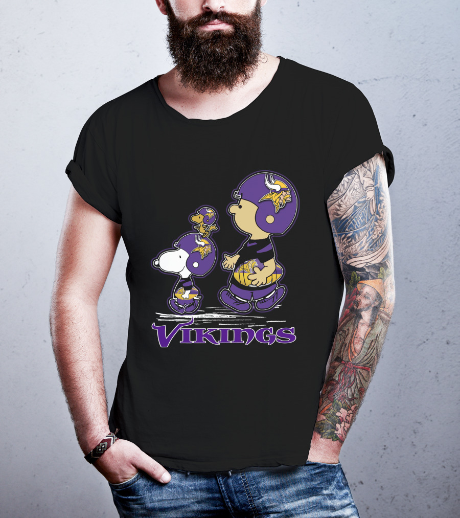 Snpfootball Minnesota Vikings Peanuts Characters Vikings Helmets T-Shirt