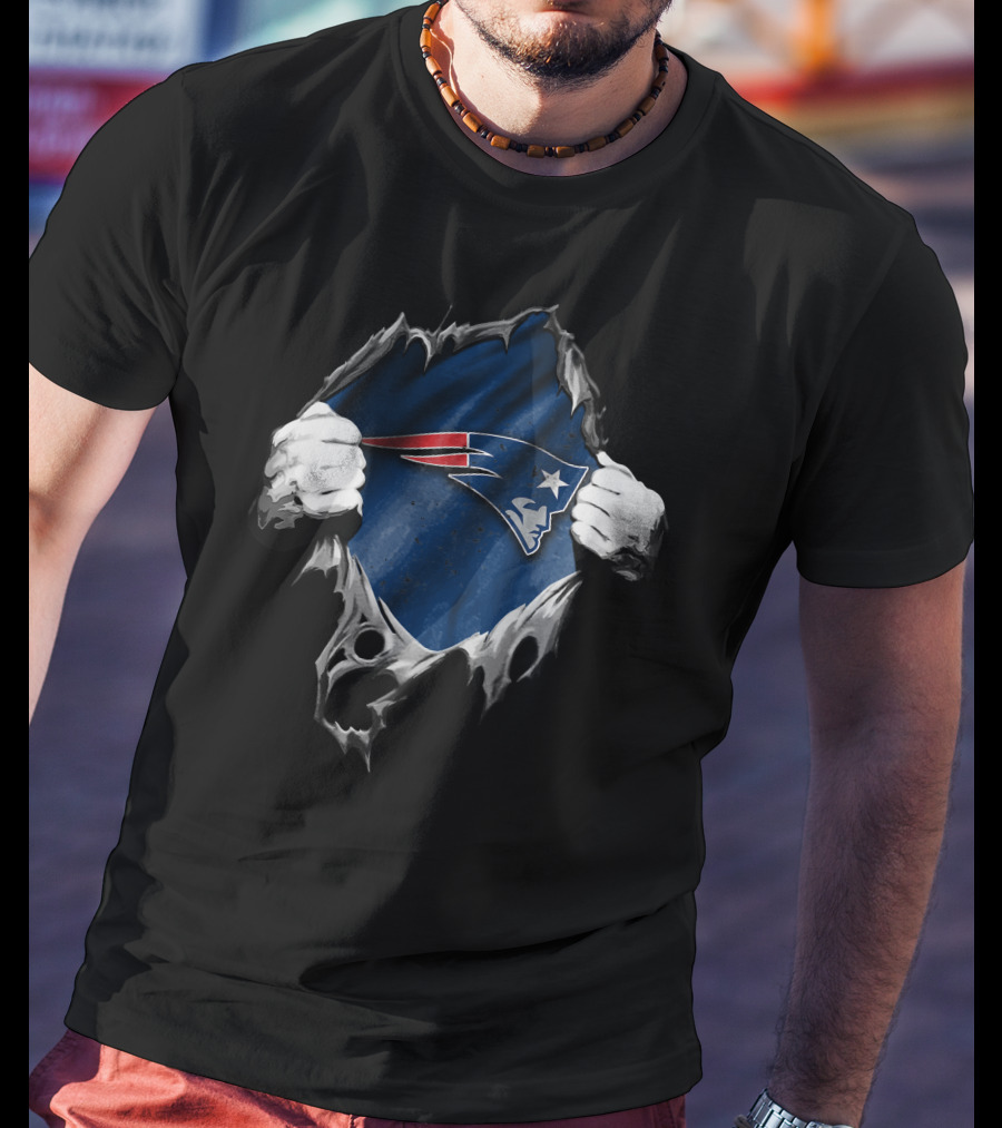Torn New England Patriots Logo Ripped Effect T-Shirt
