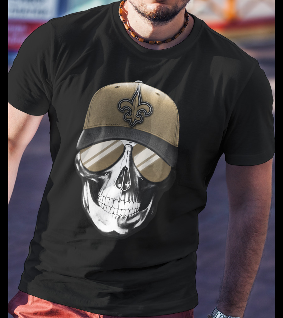 Skull V7 New Orleans Saints Fleur-de-Lis Hat And Sunglasses T-Shirt