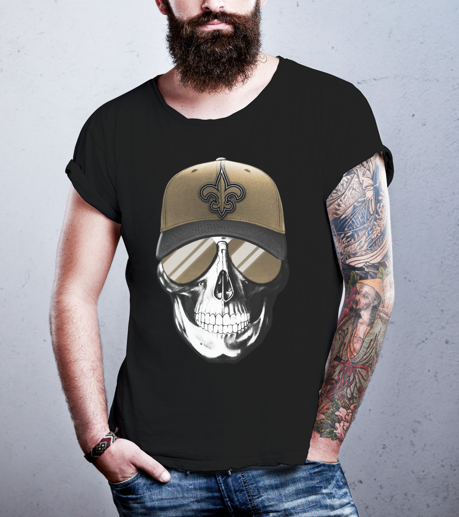 Skull V7 New Orleans Saints Fleur-de-Lis Hat And Sunglasses T-Shirt