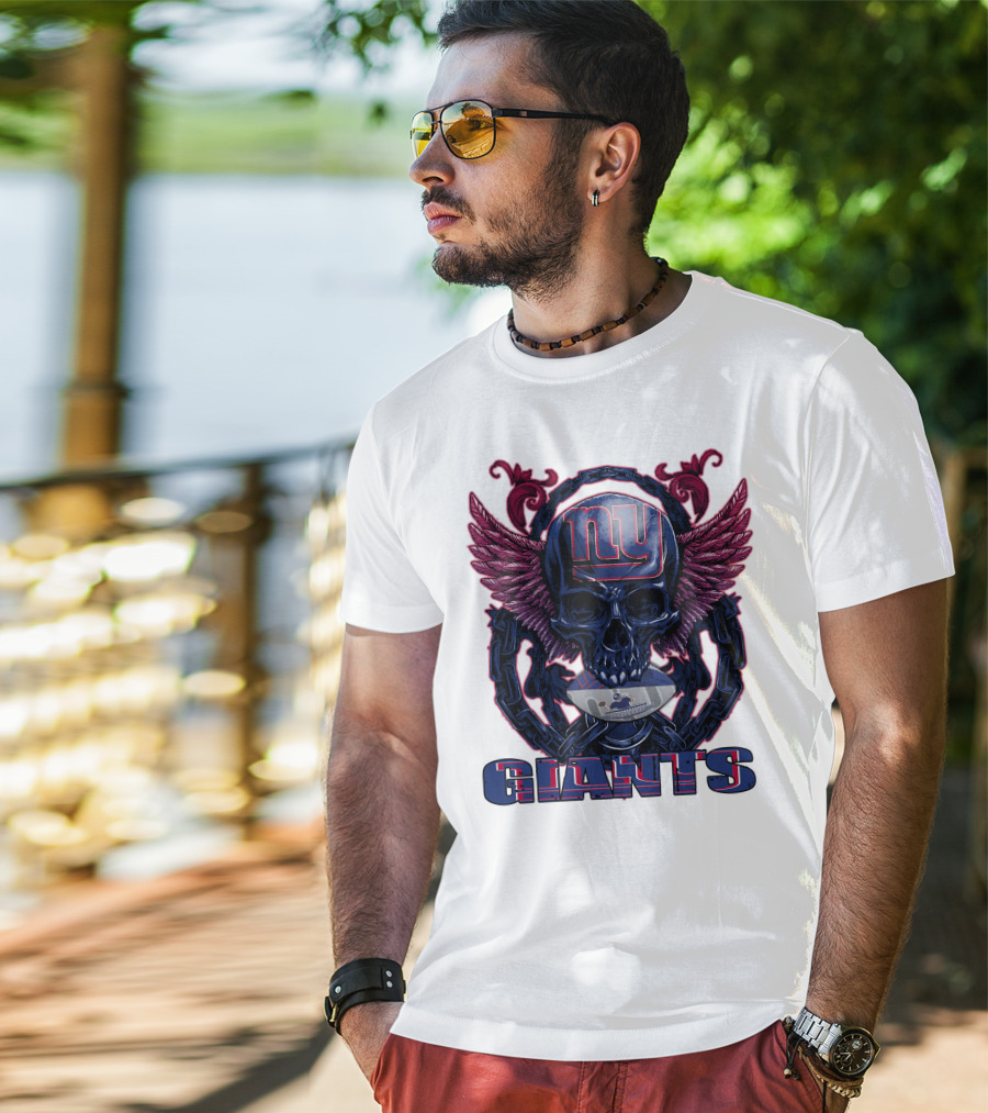 Skullfb New York Giants Winged Skull Design With Football Helmet And Chains T-Shirt