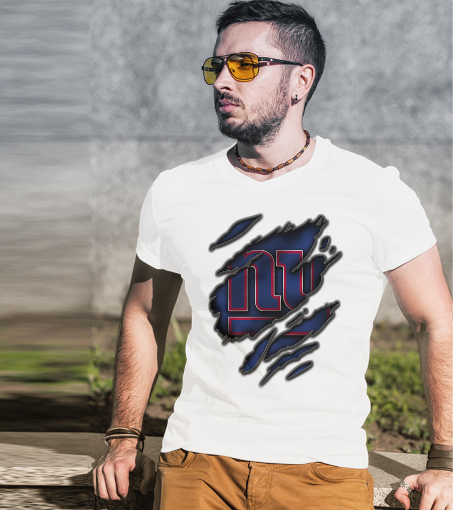 Torn V3 New York Giants Logo Rip Effect T-Shirt