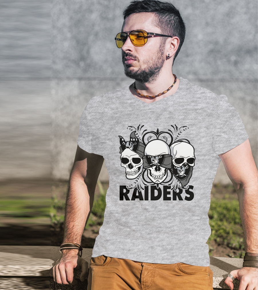 3 Skull Raiders T-Shirt