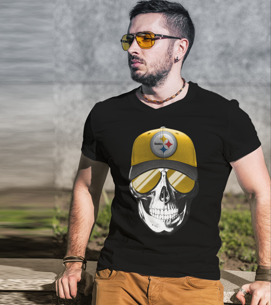 Skull V7 Pittsburgh Steelers Yellow Cap And Sunglasses T-Shirt