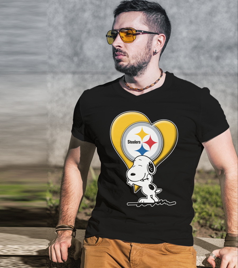 Snoopy Hugging Heart Steelers Logo Pittsburgh Steelers Fan Gear T-Shirt