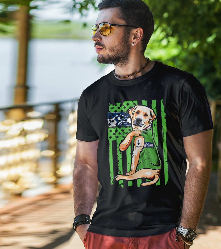 Labrador Retriever Seattle Seahawks Flag I Love Mom Tattoo T-Shirt