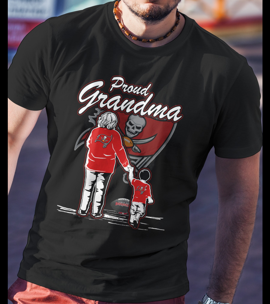 Proud Grandma Tampa Bay Buccaneers Football Family T-Shirt