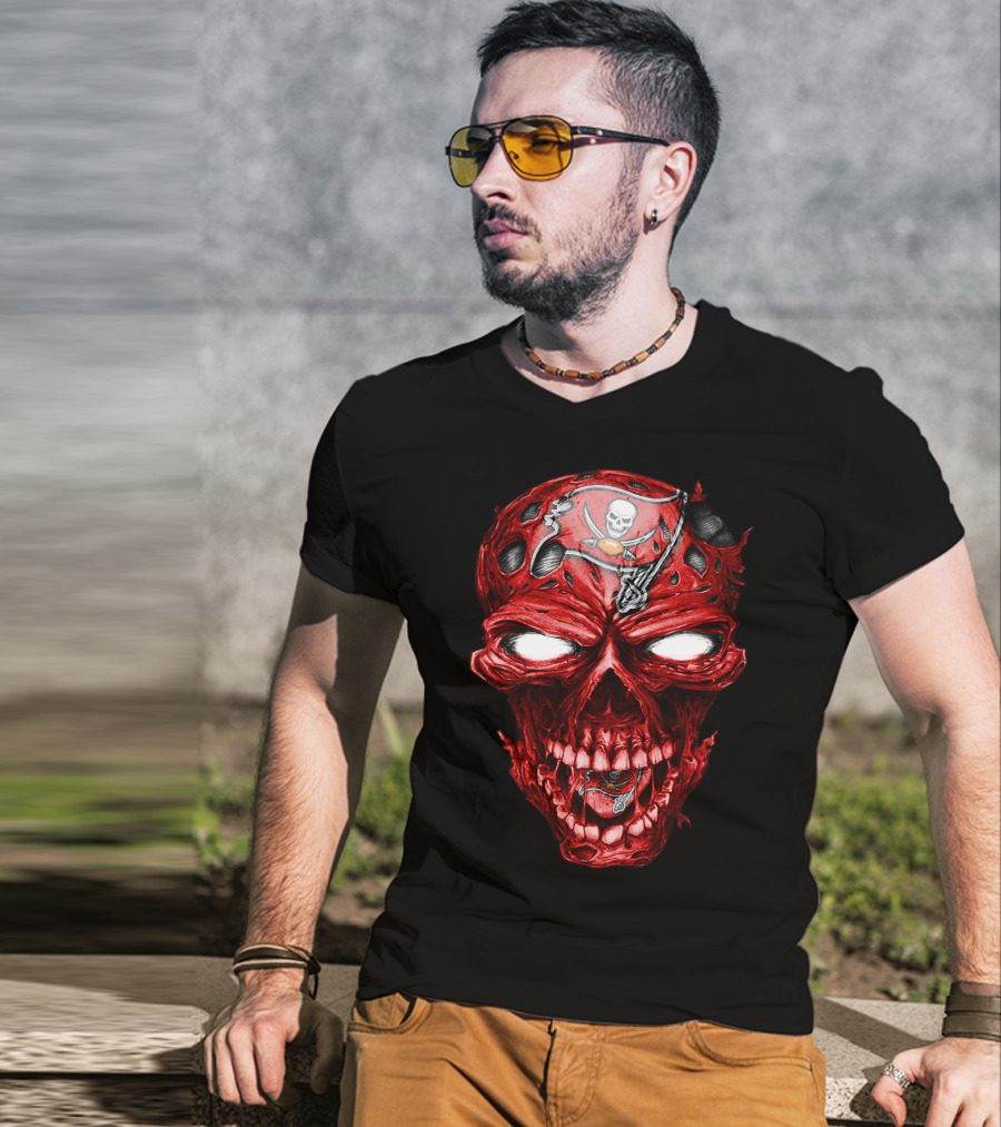 Skull V2 Tampa Bay Buccaneers Logo Red Skull T-Shirt