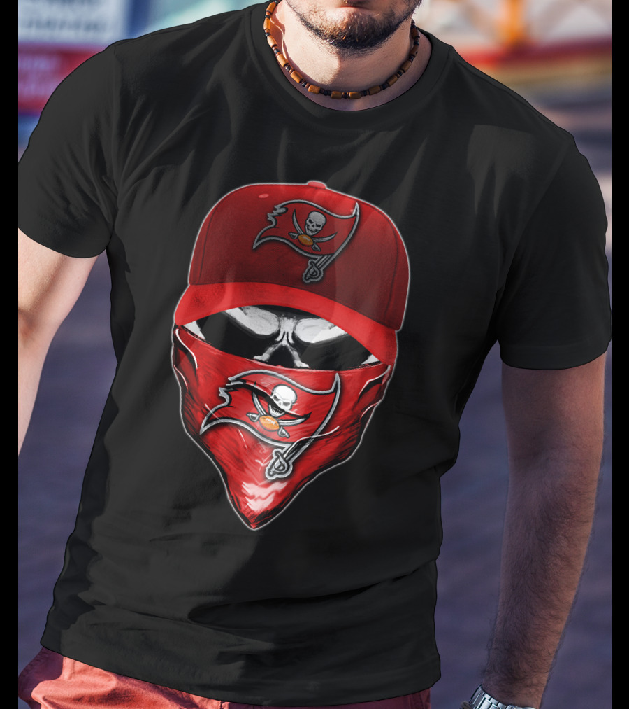 Tampa Bay Buccaneers Skull V6 Hat And Bandana T-Shirt