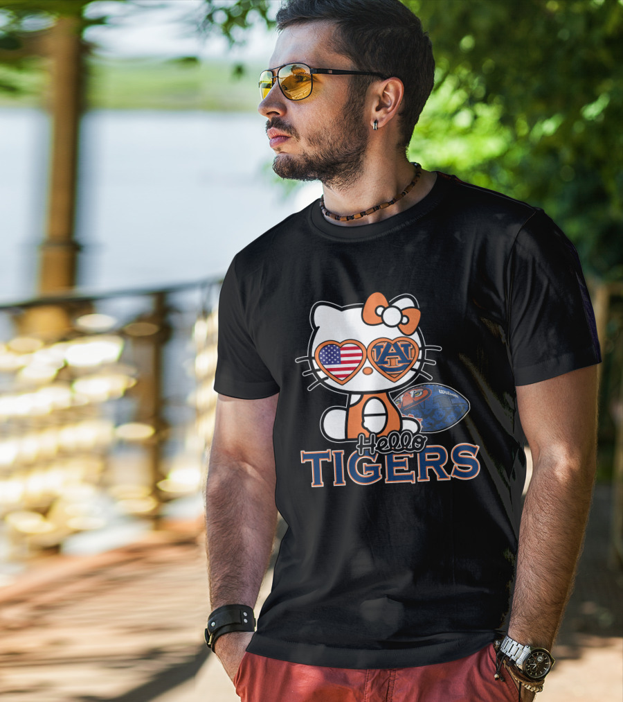 Hello Kitty Auburn Tigers Football American Flag T-Shirt