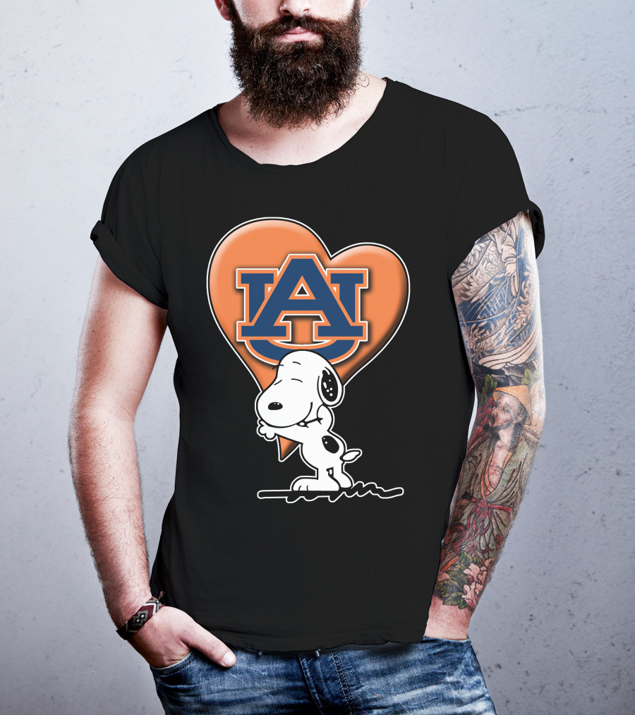 Snoopy Hugging Auburn Tigers Heart T-Shirt