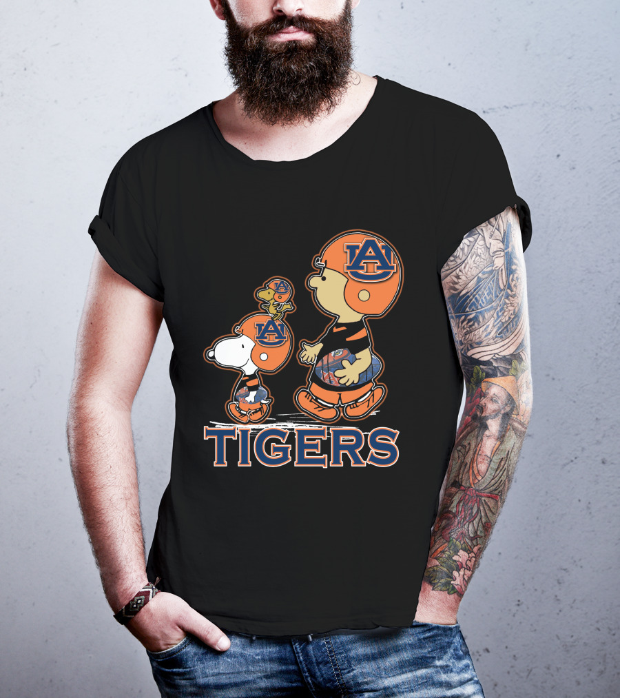 Snpfootball Auburn Tigers Peanuts Characters T-Shirt