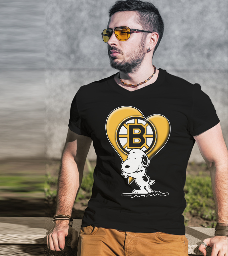 Snoopy Heart Boston Bruins Logo Hug T-Shirt