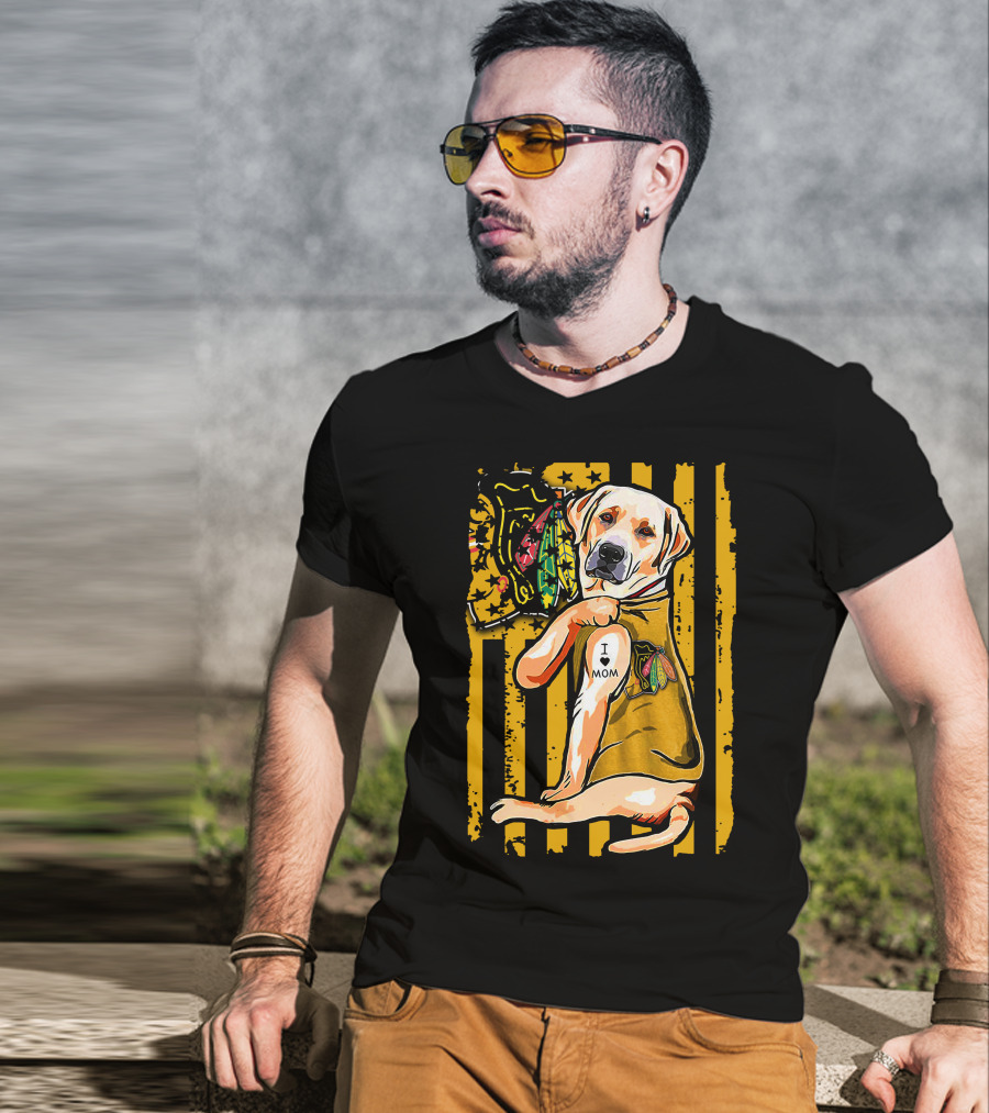 Labrador Retriever I Love Mom Chicago Blackhawks Stripes T-Shirt