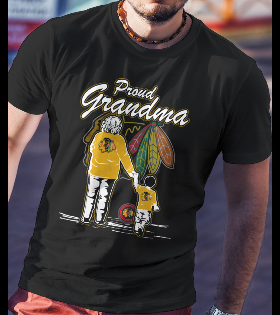 Proud Grandma Chicago Blackhawks Family Holding Hands T-Shirt