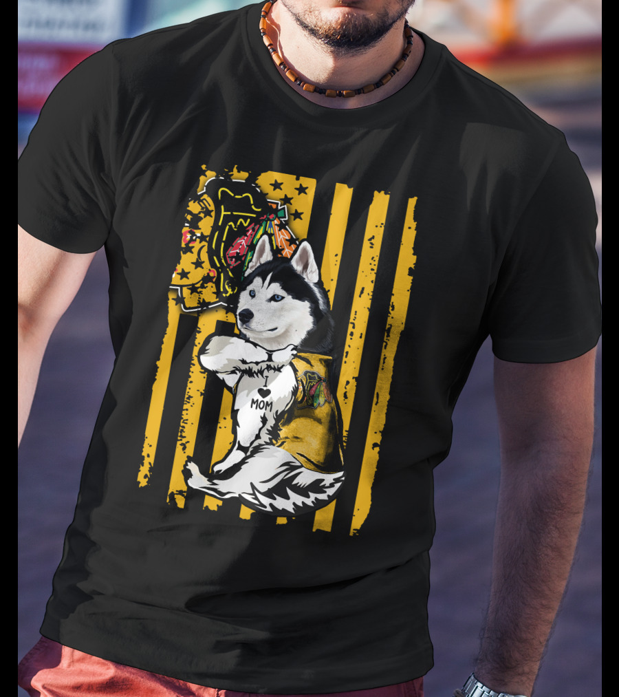 Siberian Husky I Love Mom Chicago Blackhawks Yellow Stripes T-Shirt