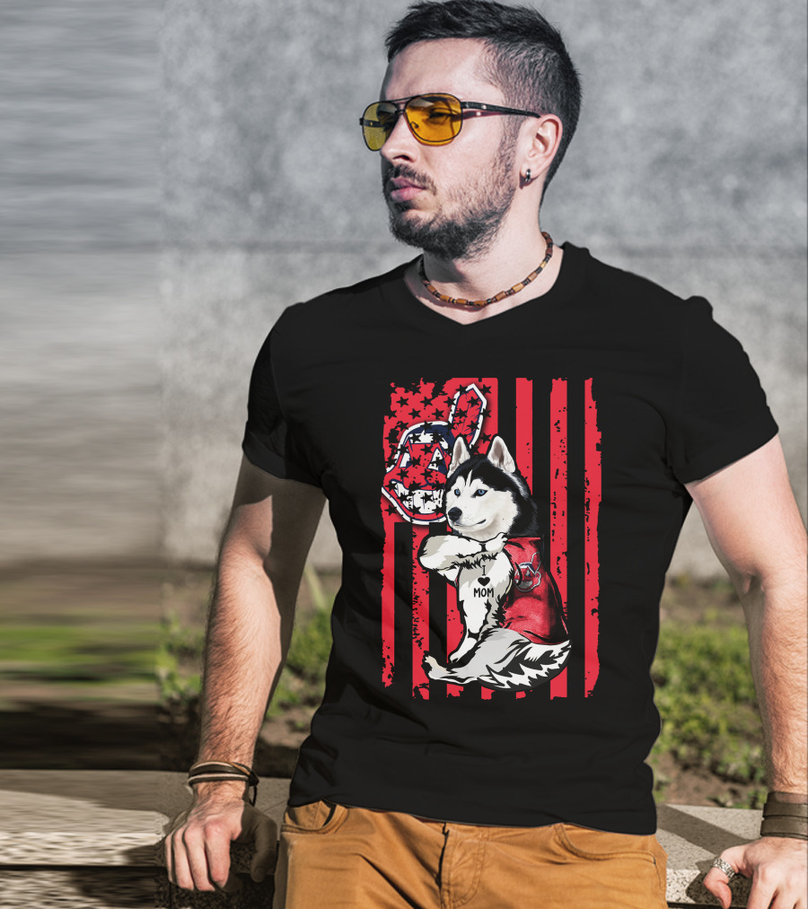 Siberian Husky Cleveland Indians American Flag Baseball Fanatic Mom T-Shirt