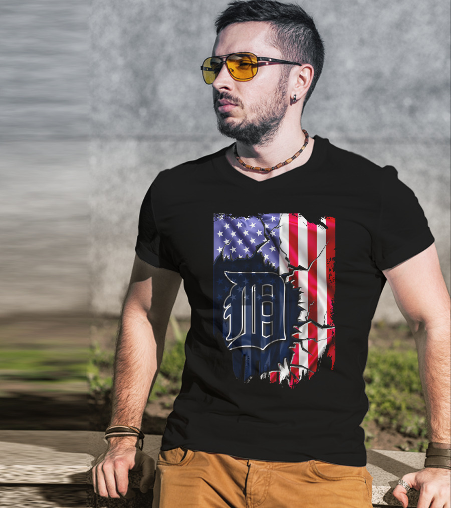 Detroit Tigers American Flag Rip T-Shirt