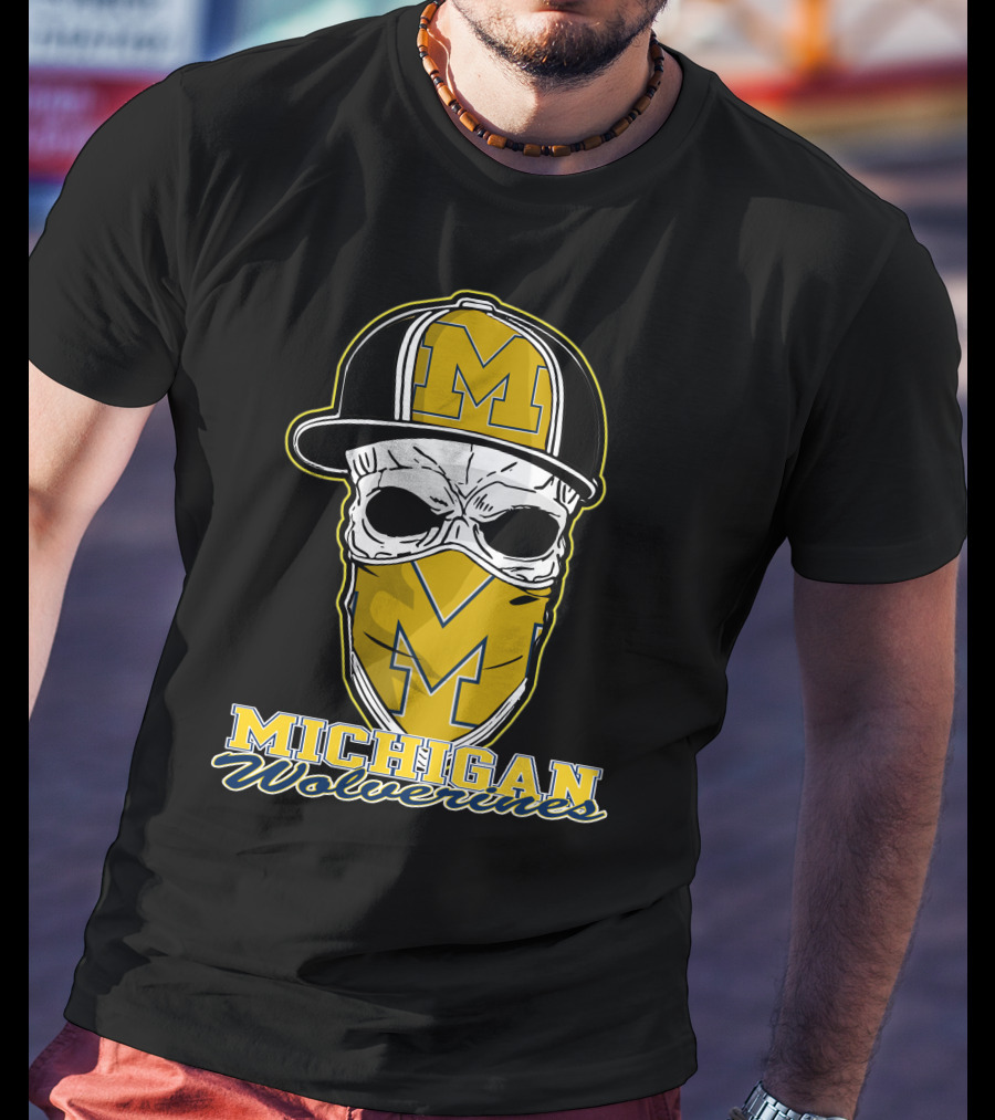 Michigan Wolverines Skull Hat M T-Shirt