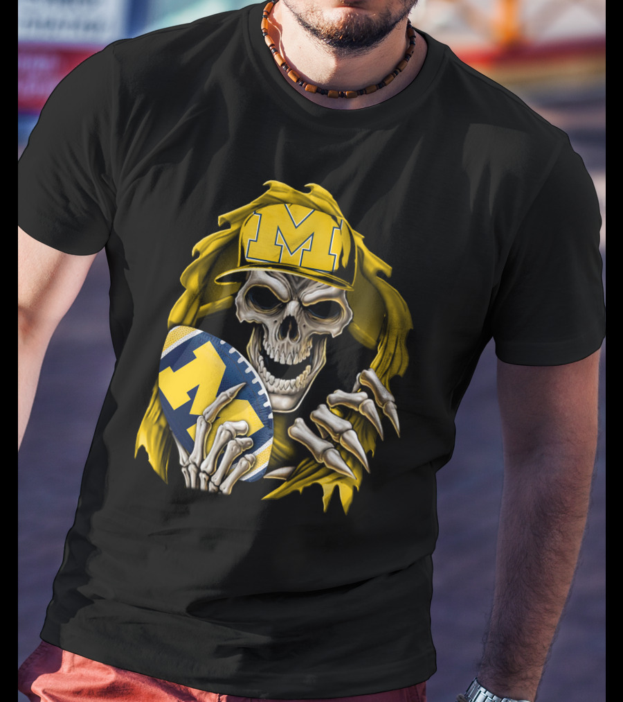 Skullbong Michigan Wolverines Skull Football Fan T-Shirt