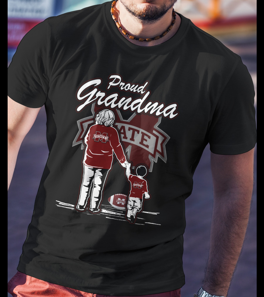 Proud Grandma Mississippi State Bulldogs Vintage Style Family Football Fan T-Shirt