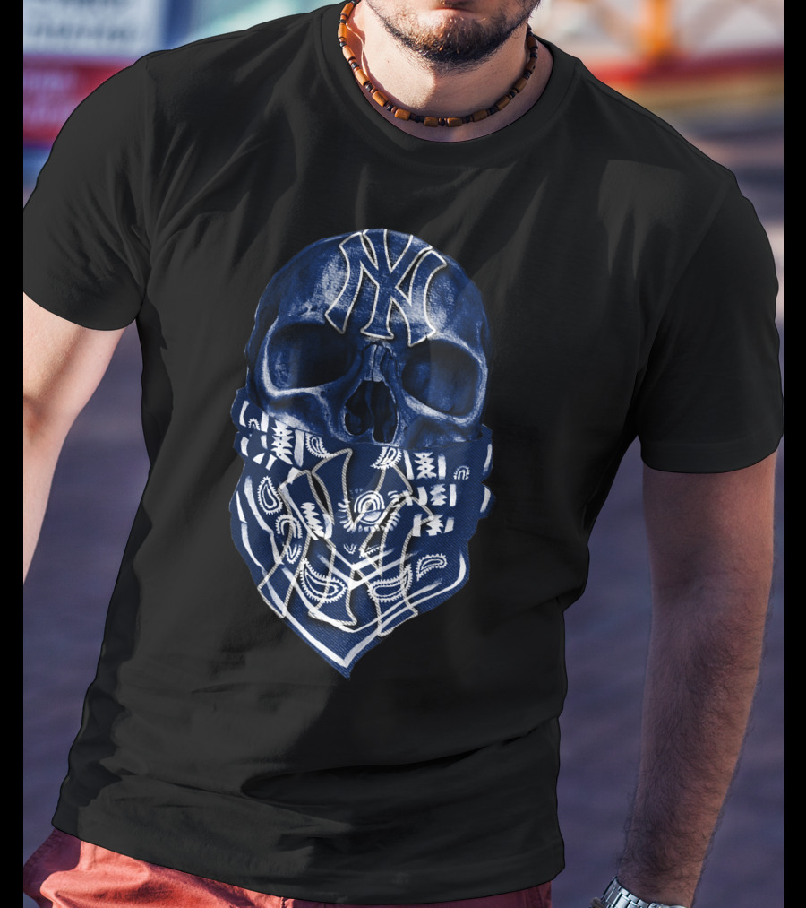 Skull With Bandana New York Yankees T-Shirt