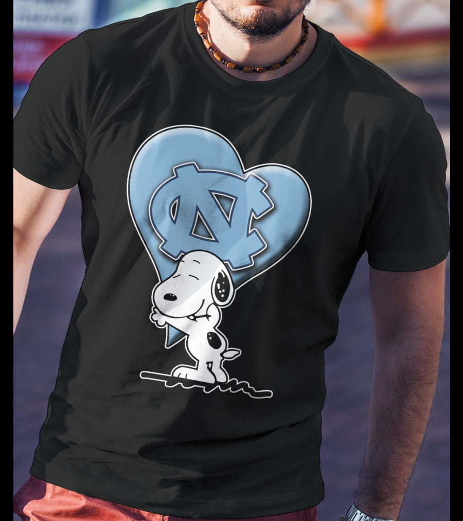 Snoopy Hugging North Carolina Tar Heels Logo Heart T-Shirt