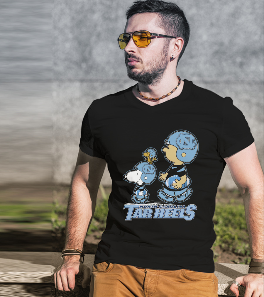 North Carolina Tar Heels Snoopy And Woodstock Football Team Fans T-Shirt