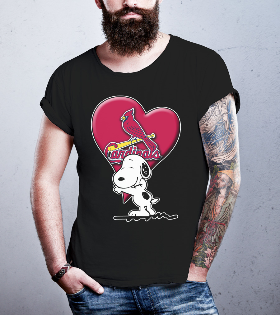 Snp V1 St. Louis Cardinals Heart With Snoopy Hugging T-Shirt