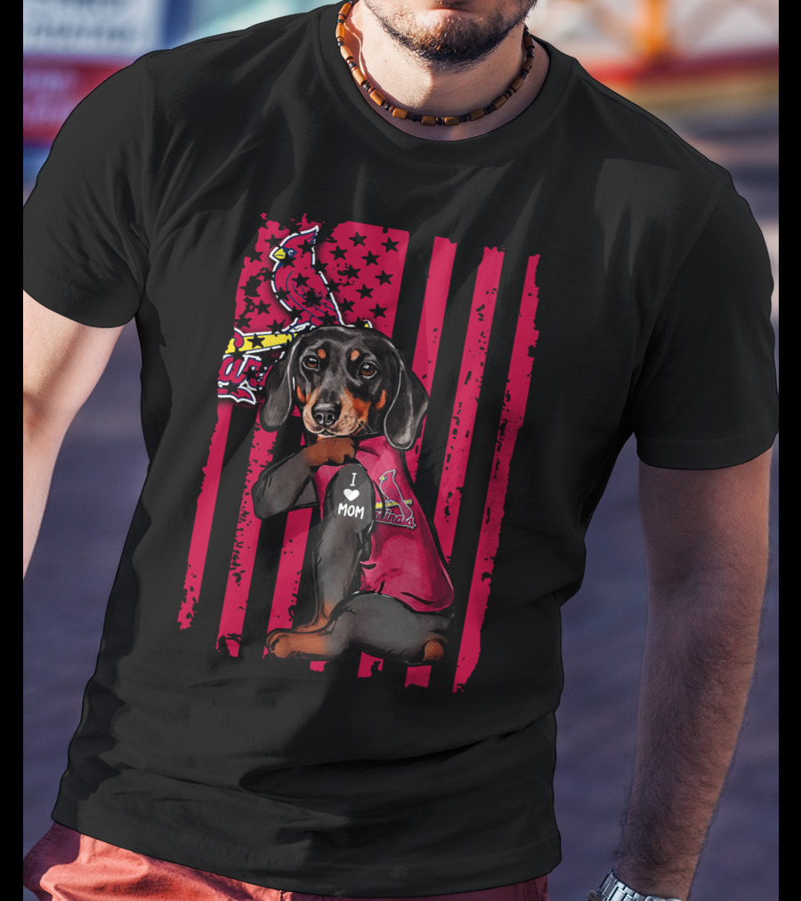 Dachshund St. Louis Cardinals I Love Mom T-Shirt