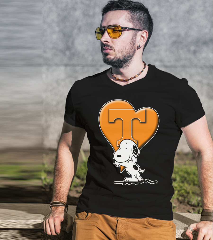 Snp V1 Tennessee Volunteers Snoopy Heart T-Shirt