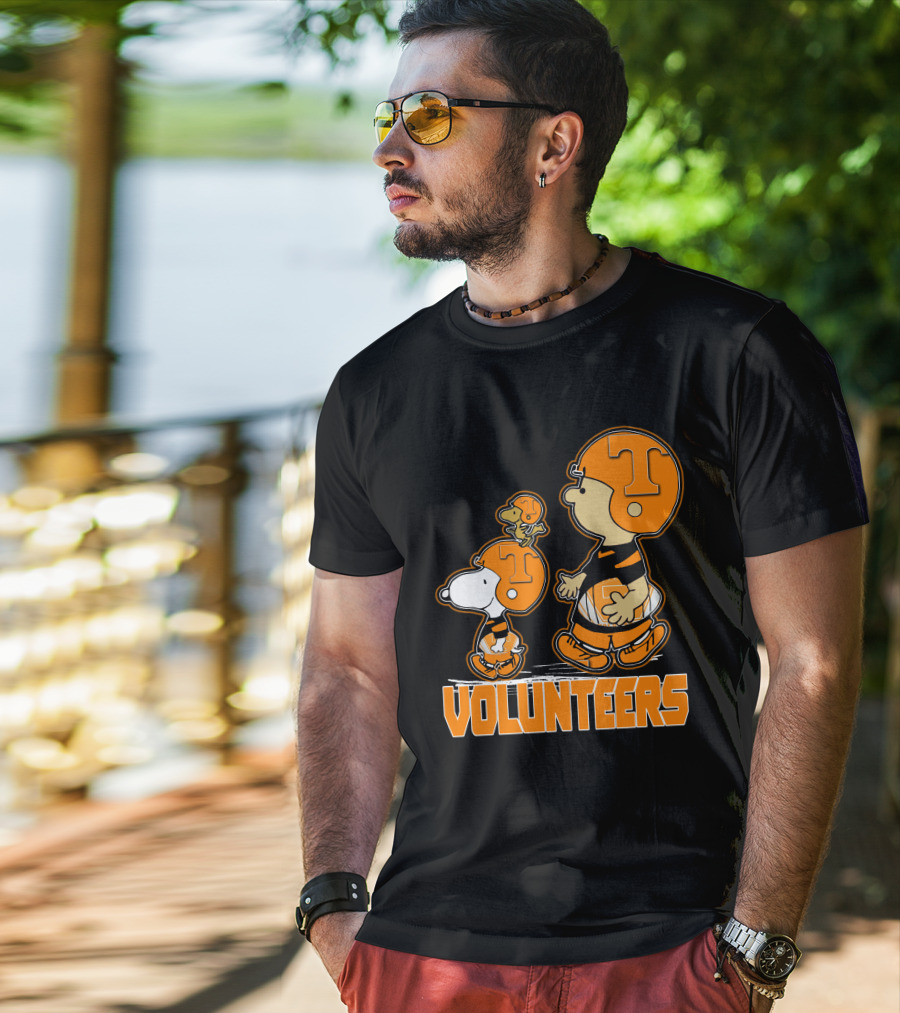 Snpfootball Tennessee Volunteers Peanuts Characters With Helmets T-Shirt