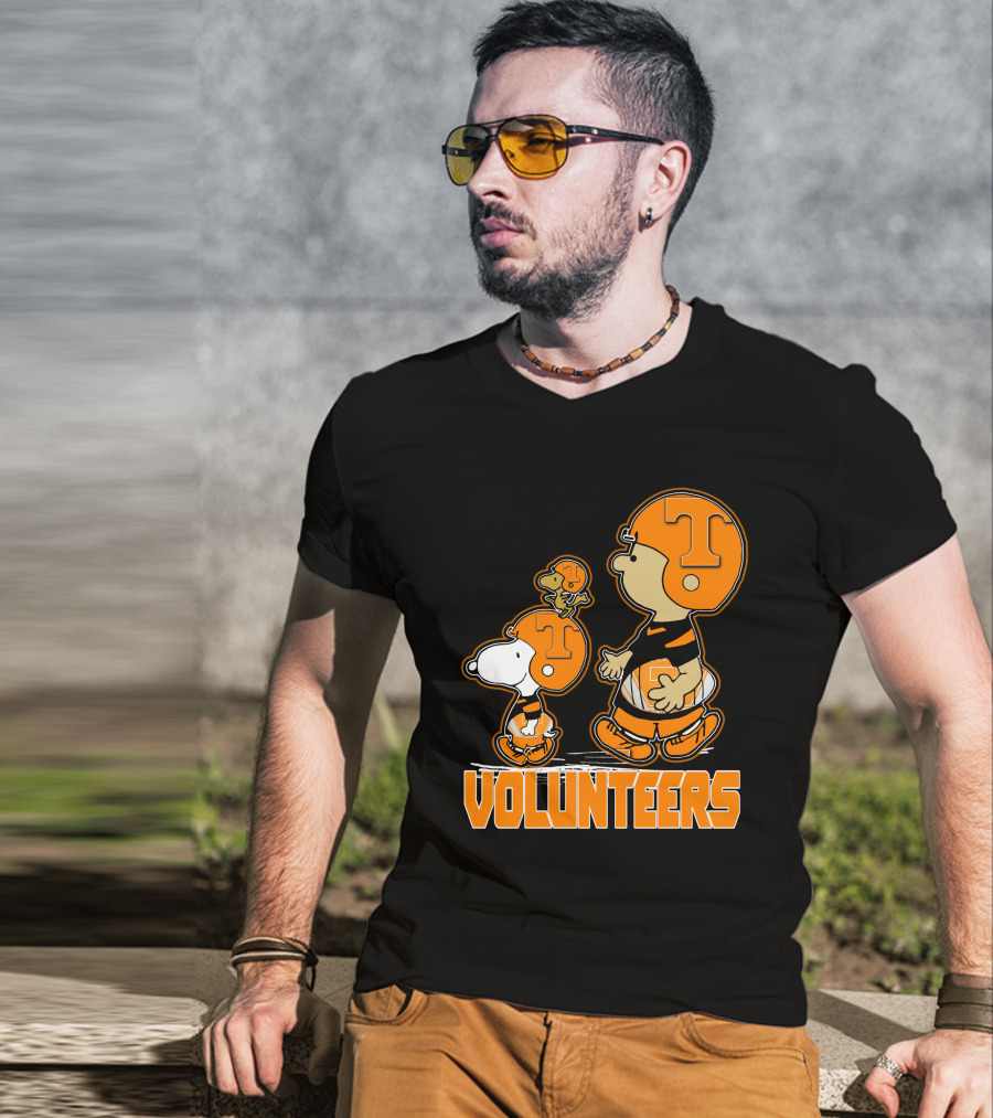 Snpfootball Tennessee Volunteers Peanuts Characters With Helmets T-Shirt
