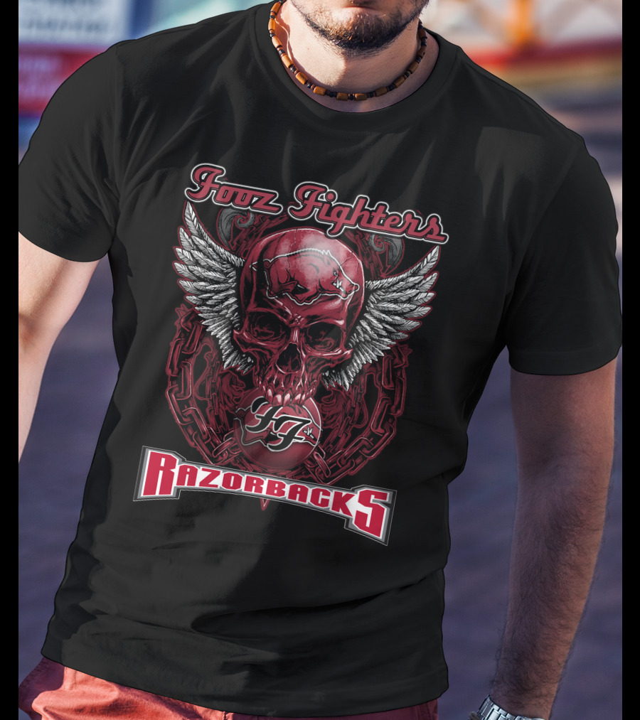 Fooz Fighters Arkansas Razorbacks Skull With Wings And Chains T-Shirt