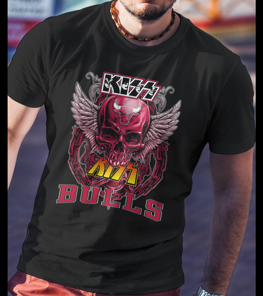 Kiss Chicago Bulls Skull Wings Chain T-Shirt