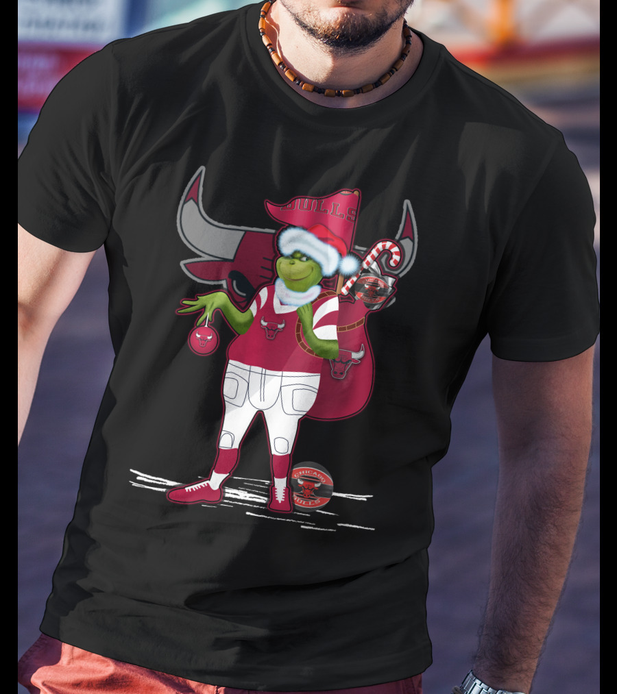 Grinchxmas Chicago Bulls Holiday Character With Santa Hat And Candy Cane T-Shirt