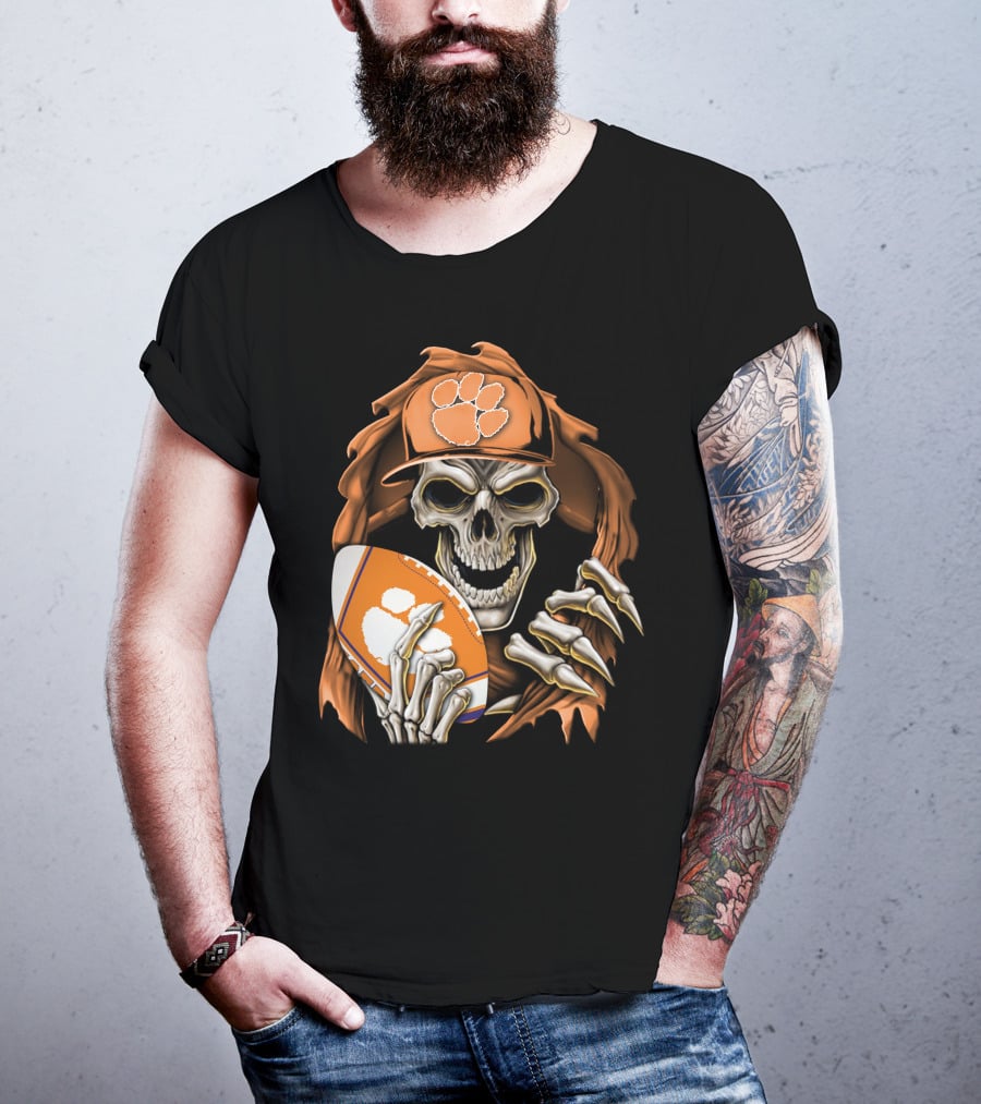 Skullbong Clemson Tigers Skeleton In Hat Holding Football T-Shirt