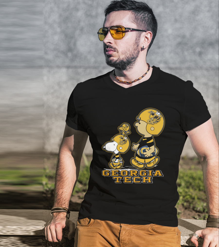 Snpfootball Georgia Tech Yellow Jackets Charlie Brown And Snoopy Football Gear T-Shirt