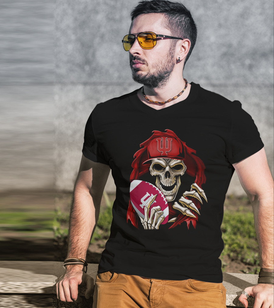 Indiana Hoosiers Skull Holding Football T-Shirt