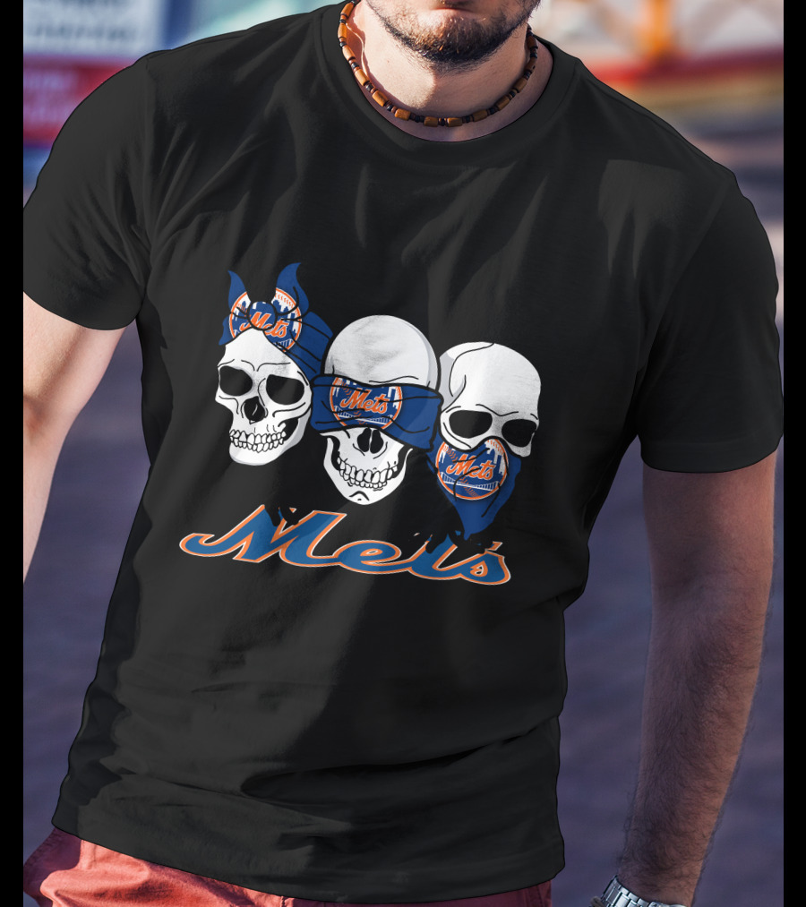 3 Skulls Mets Logo Bandanas T-Shirt