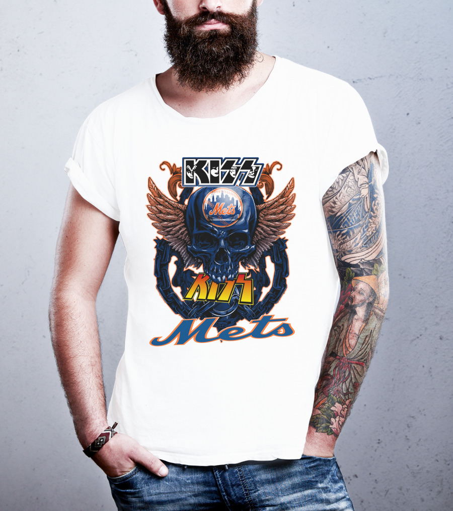 Kiss Mets Skull With Wings And Chain T-Shirt