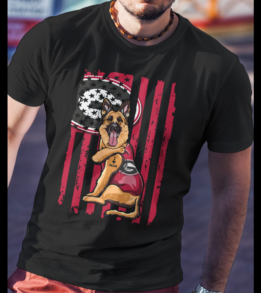 German Shepherd Georgia Bulldogs I Love Mom With Flag Background T-Shirt