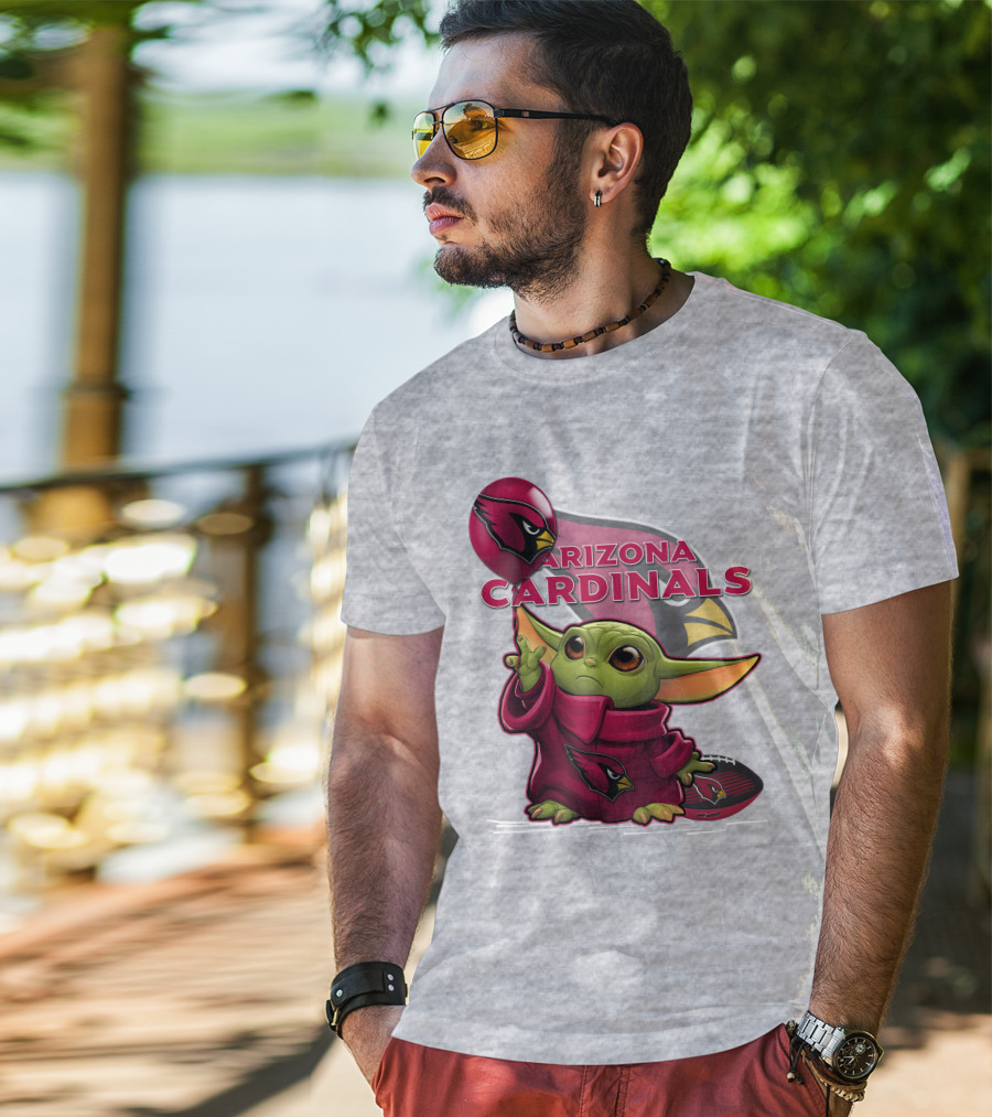 Yoda Holding Arizona Cardinals Balloon And Football With Team T-Shirt